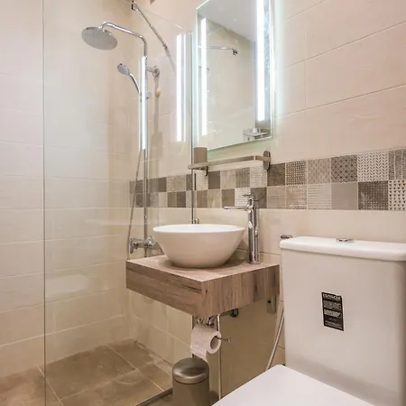 Apartment Designer & Luxurious, Business, One Bedroom In By Flat Mаnager *